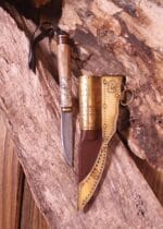 Vikingų peilis, damasko plieno geležtė, medinis/kaulinis rankena su Ravens, minor flaws