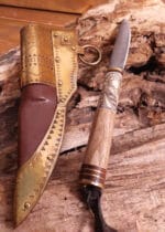 Vikingų peilis, damasko plieno geležtė, medinis/kaulinis rankena su Ravens, minor flaws