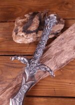 Merlino kardas su nedideliais defektais