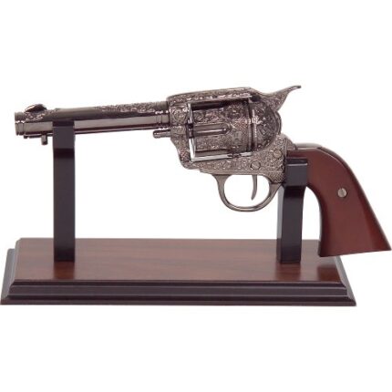 Gun Stand – medinis pistoletų ir revolverių stovas